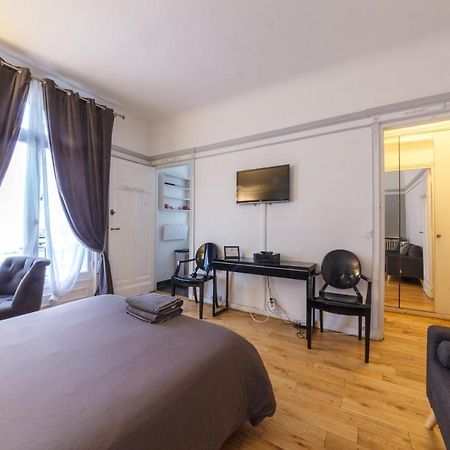 Apartamento Private Studio - Avenue des Champs-Elysées París Exterior foto