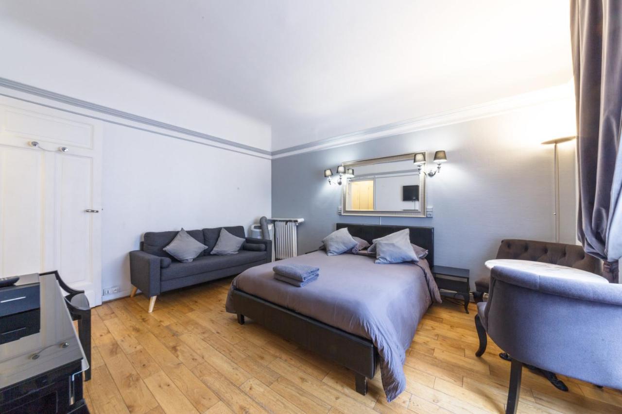 Apartamento Private Studio - Avenue des Champs-Elysées París Exterior foto