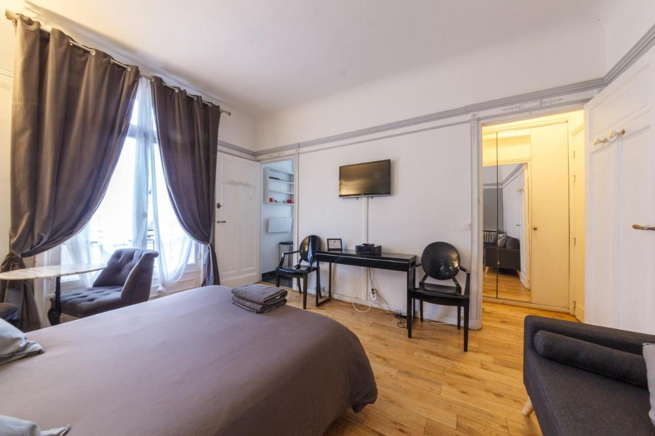 Apartamento Private Studio - Avenue des Champs-Elysées París Exterior foto