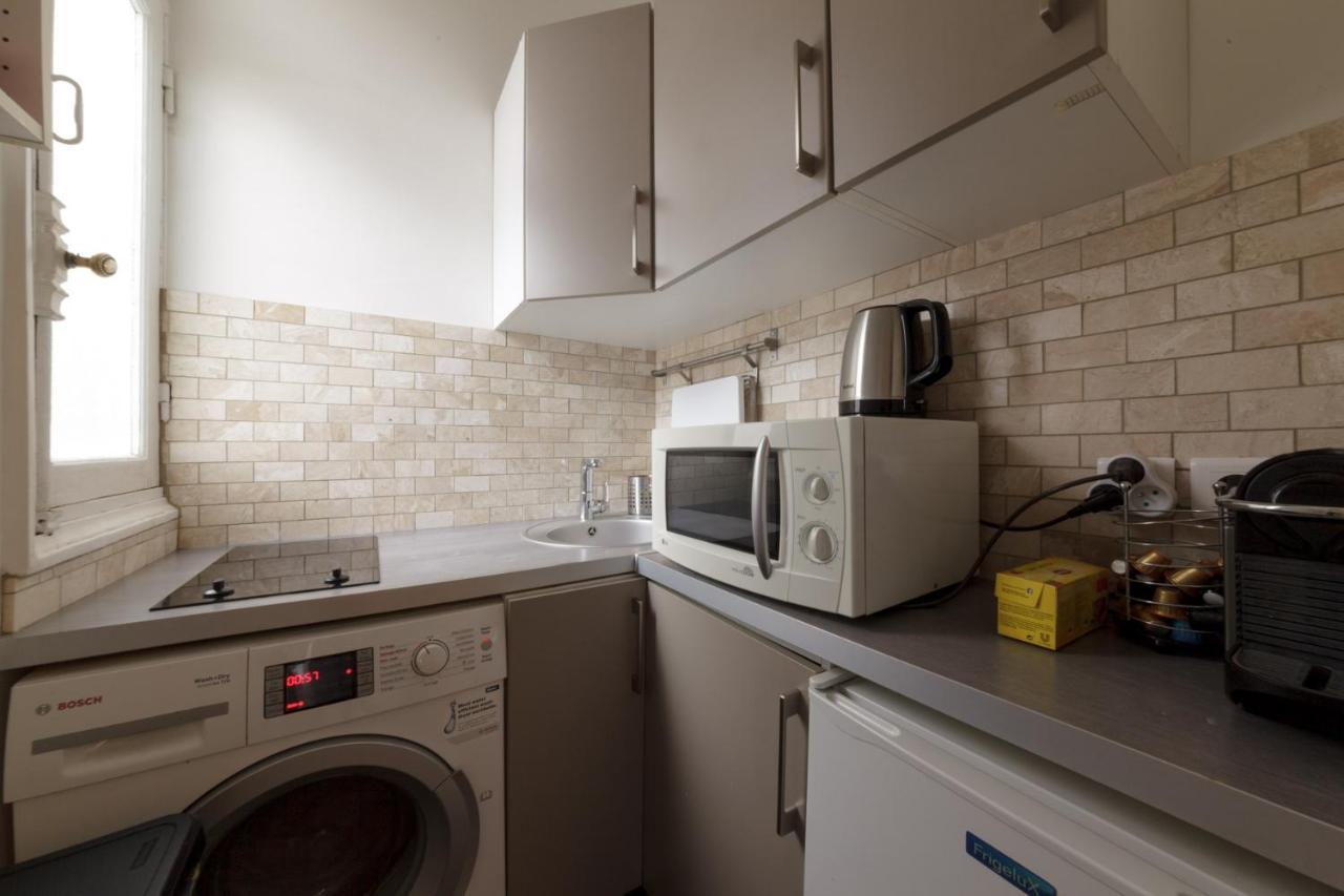 Apartamento Private Studio - Avenue des Champs-Elysées París Exterior foto